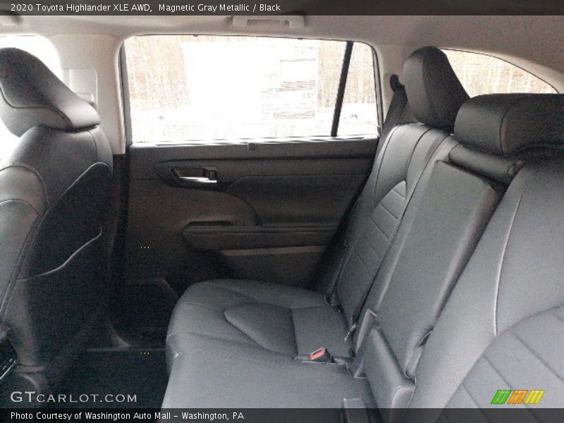 Magnetic Gray Metallic / Black 2020 Toyota Highlander XLE AWD