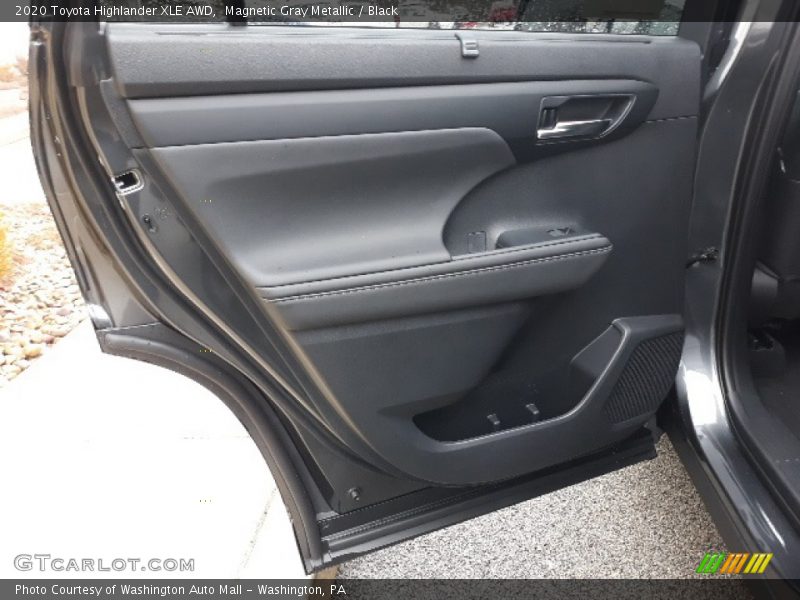 Magnetic Gray Metallic / Black 2020 Toyota Highlander XLE AWD