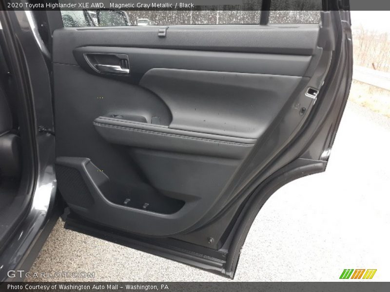 Magnetic Gray Metallic / Black 2020 Toyota Highlander XLE AWD