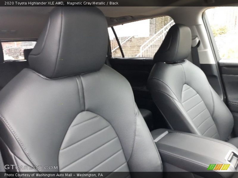 Magnetic Gray Metallic / Black 2020 Toyota Highlander XLE AWD
