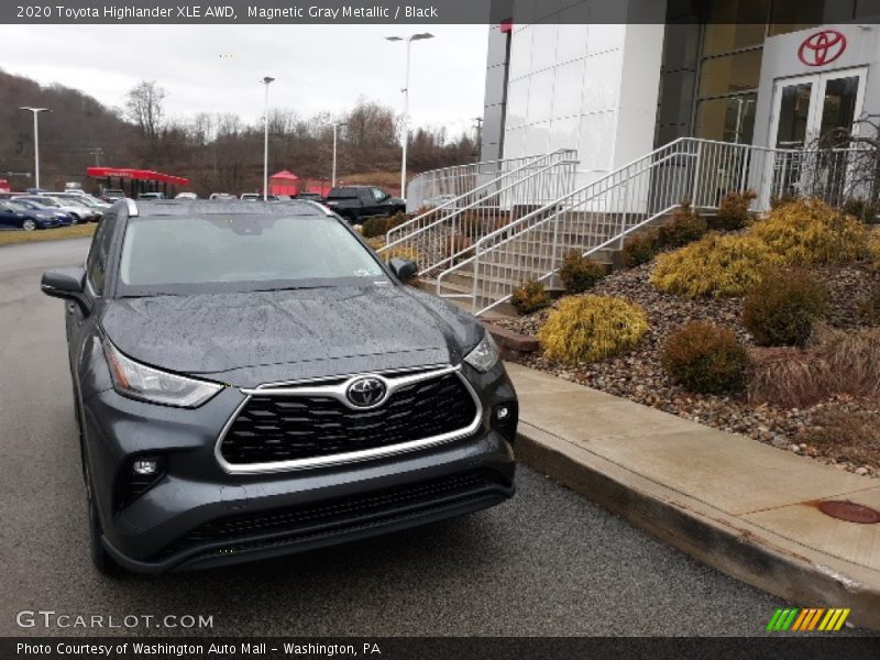Magnetic Gray Metallic / Black 2020 Toyota Highlander XLE AWD