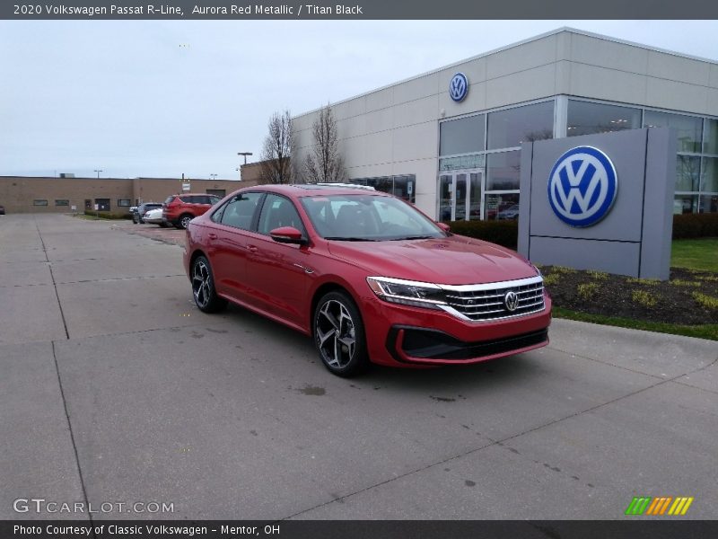 Front 3/4 View of 2020 Passat R-Line