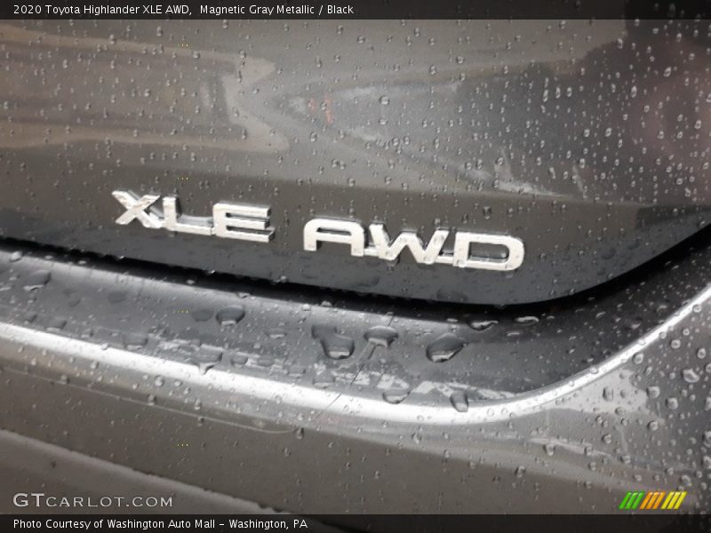 Magnetic Gray Metallic / Black 2020 Toyota Highlander XLE AWD