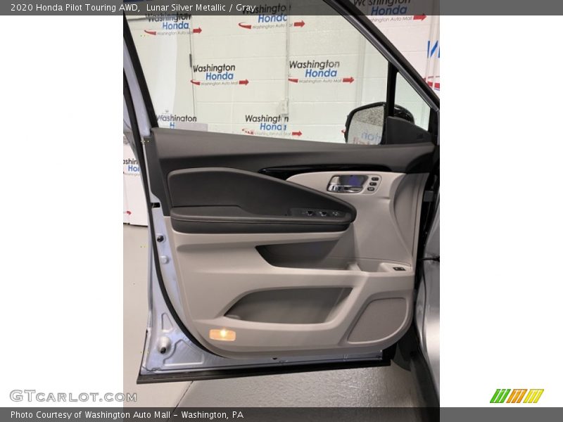 Lunar Silver Metallic / Gray 2020 Honda Pilot Touring AWD
