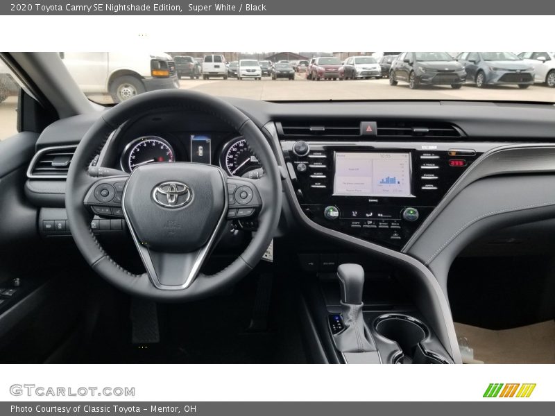 Super White / Black 2020 Toyota Camry SE Nightshade Edition
