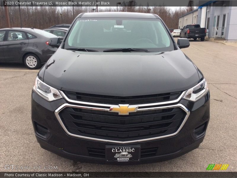 Mosaic Black Metallic / Jet Black 2020 Chevrolet Traverse LS