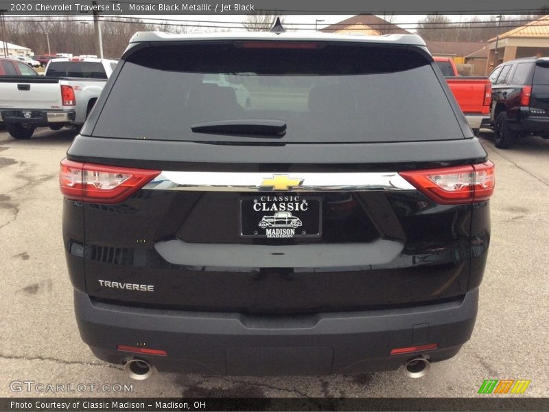 Mosaic Black Metallic / Jet Black 2020 Chevrolet Traverse LS