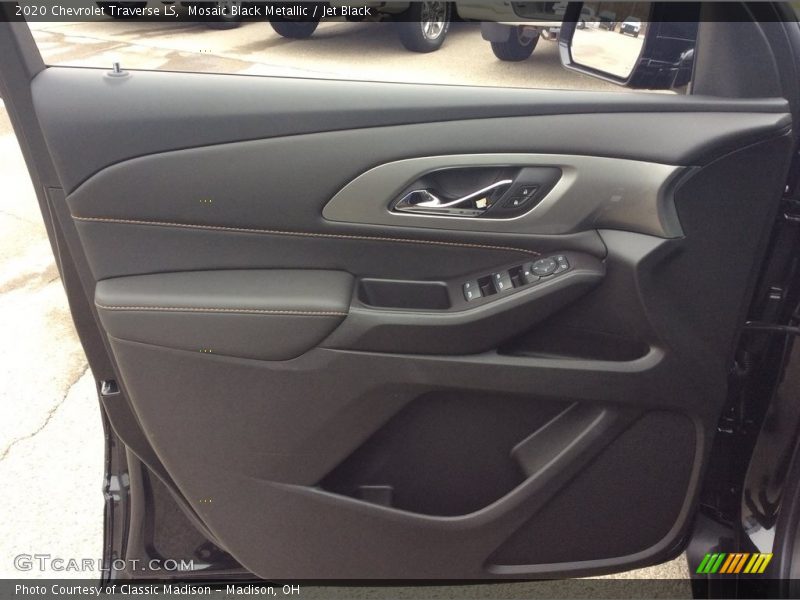 Mosaic Black Metallic / Jet Black 2020 Chevrolet Traverse LS