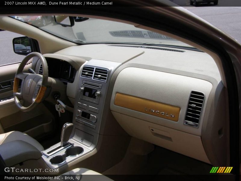 Dune Pearl Metallic / Medium Camel 2007 Lincoln MKX AWD
