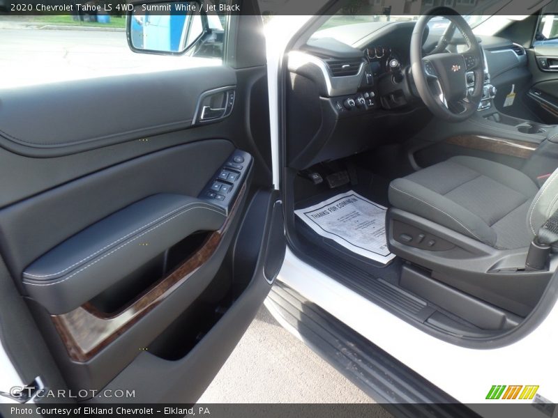 Summit White / Jet Black 2020 Chevrolet Tahoe LS 4WD
