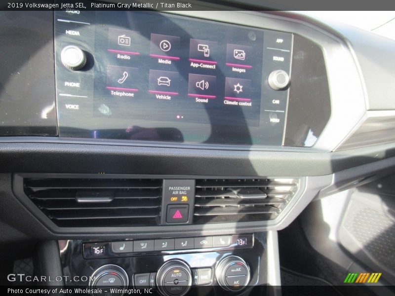 Platinum Gray Metallic / Titan Black 2019 Volkswagen Jetta SEL