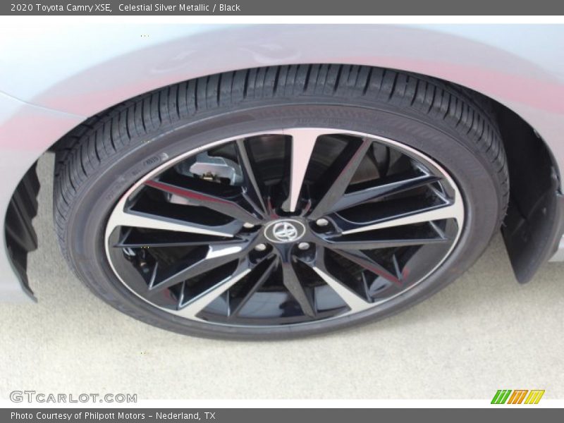 Celestial Silver Metallic / Black 2020 Toyota Camry XSE