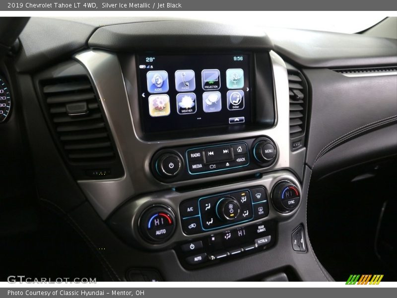 Silver Ice Metallic / Jet Black 2019 Chevrolet Tahoe LT 4WD