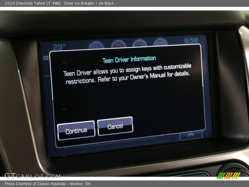 Silver Ice Metallic / Jet Black 2019 Chevrolet Tahoe LT 4WD