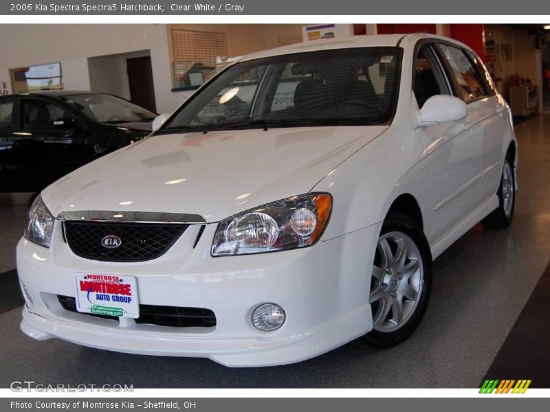 Clear White / Gray 2006 Kia Spectra Spectra5 Hatchback