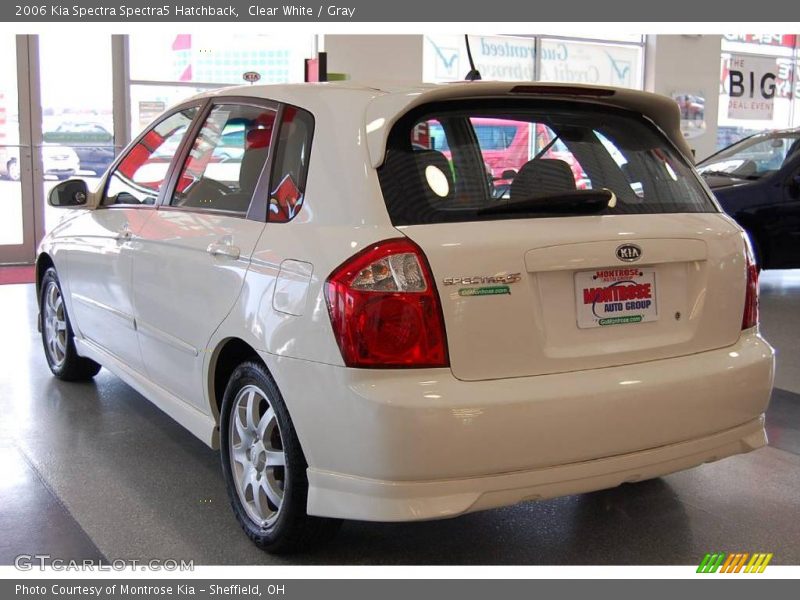 Clear White / Gray 2006 Kia Spectra Spectra5 Hatchback