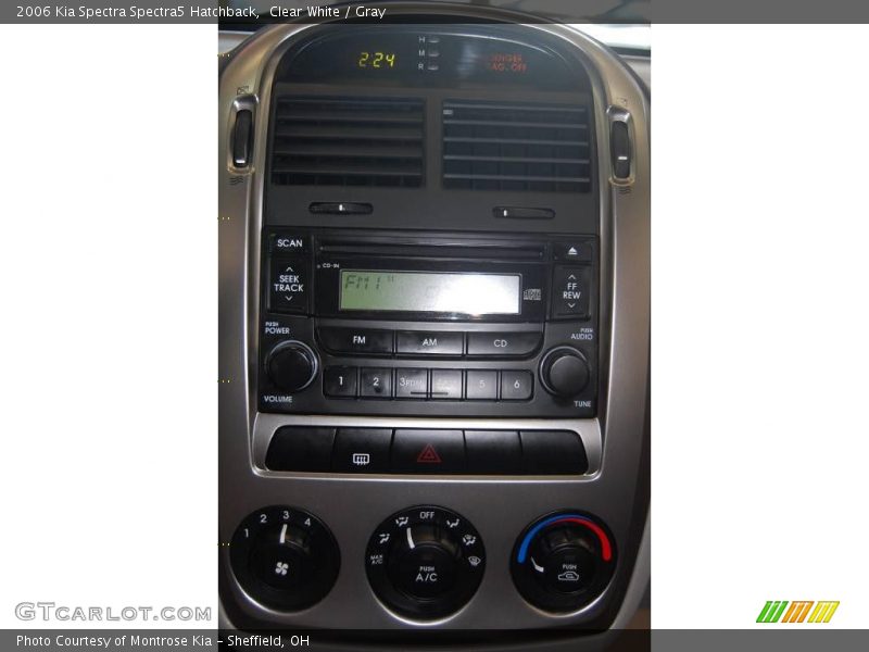 Clear White / Gray 2006 Kia Spectra Spectra5 Hatchback