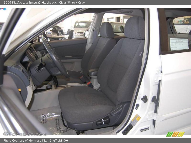 Clear White / Gray 2006 Kia Spectra Spectra5 Hatchback