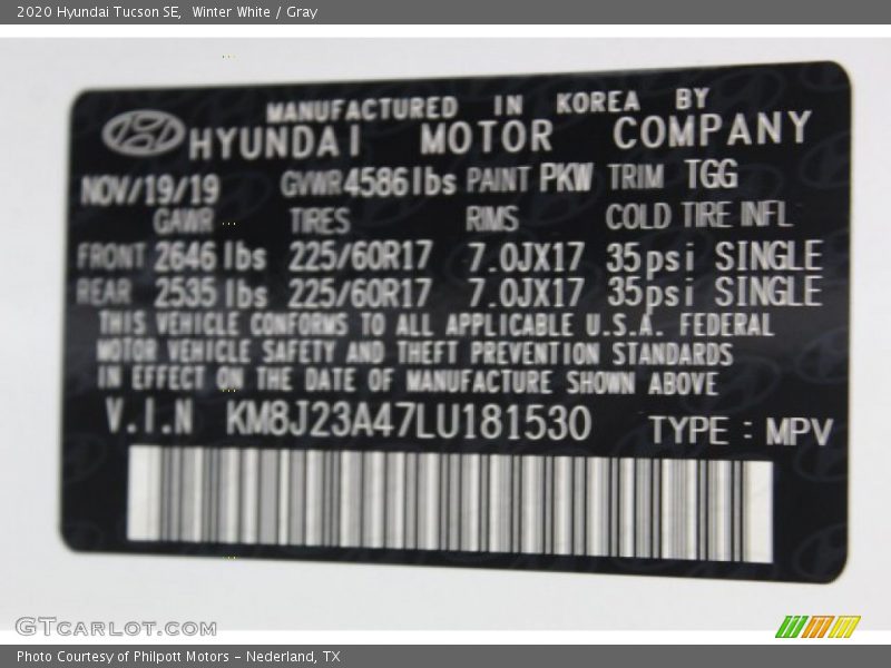 Winter White / Gray 2020 Hyundai Tucson SE