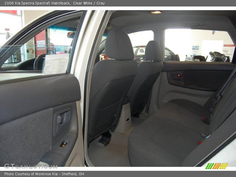 Clear White / Gray 2006 Kia Spectra Spectra5 Hatchback