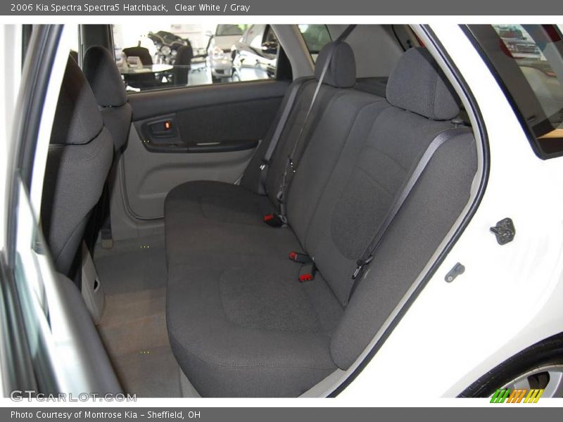 Clear White / Gray 2006 Kia Spectra Spectra5 Hatchback