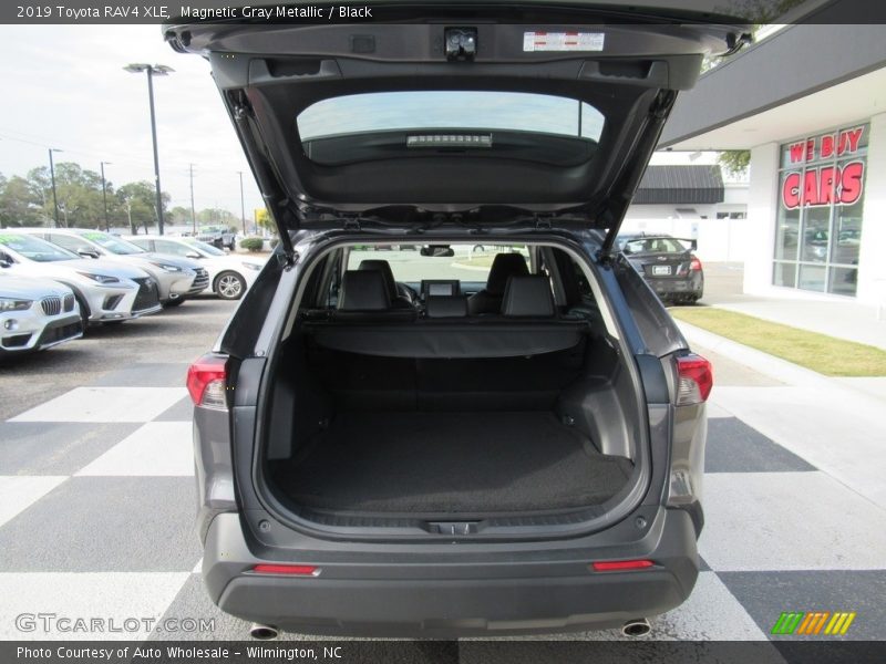 Magnetic Gray Metallic / Black 2019 Toyota RAV4 XLE