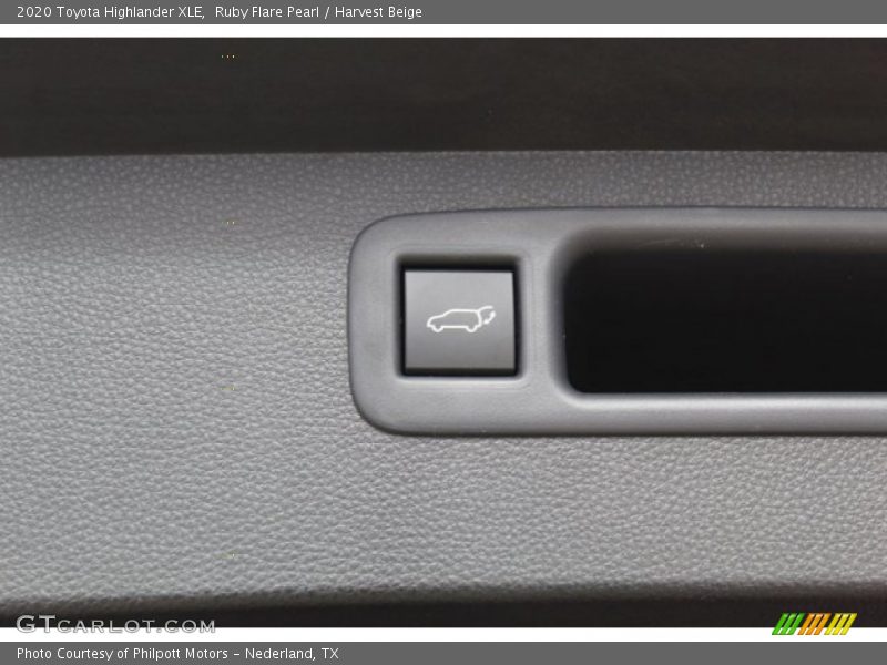 Ruby Flare Pearl / Harvest Beige 2020 Toyota Highlander XLE
