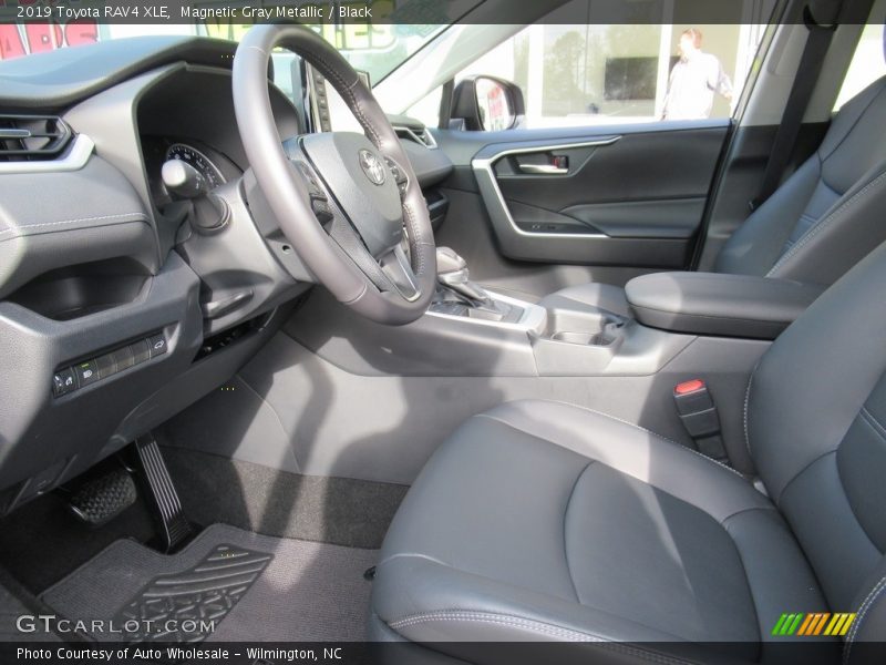 Magnetic Gray Metallic / Black 2019 Toyota RAV4 XLE