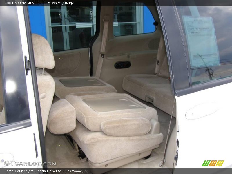 Pure White / Beige 2001 Mazda MPV LX
