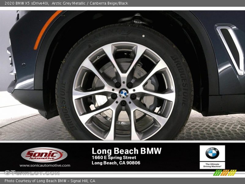 Arctic Grey Metallic / Canberra Beige/Black 2020 BMW X5 sDrive40i