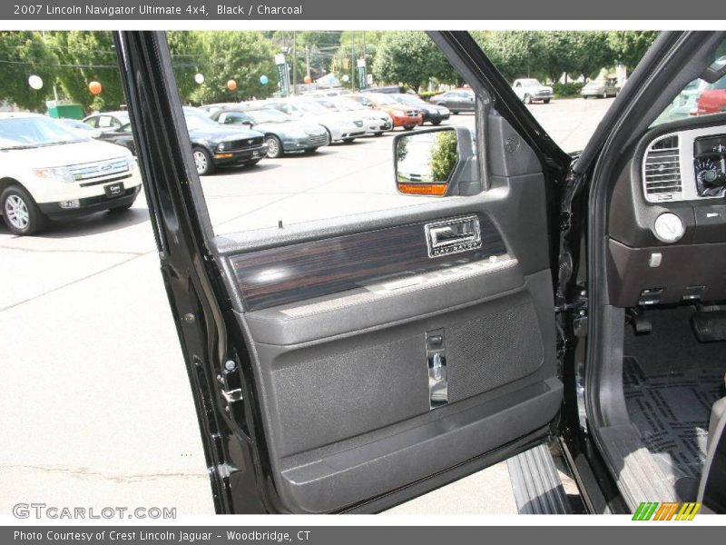 Black / Charcoal 2007 Lincoln Navigator Ultimate 4x4