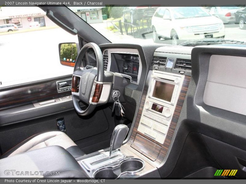 Black / Charcoal 2007 Lincoln Navigator Ultimate 4x4