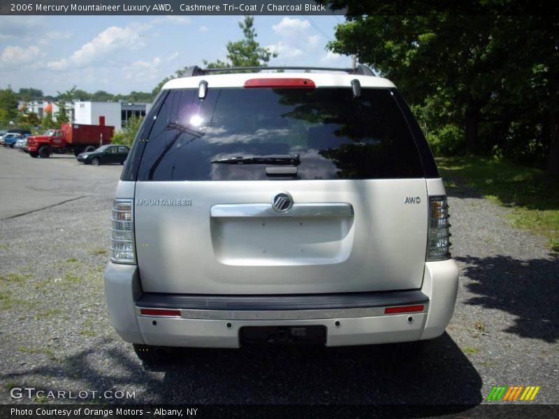 Cashmere Tri-Coat / Charcoal Black 2006 Mercury Mountaineer Luxury AWD