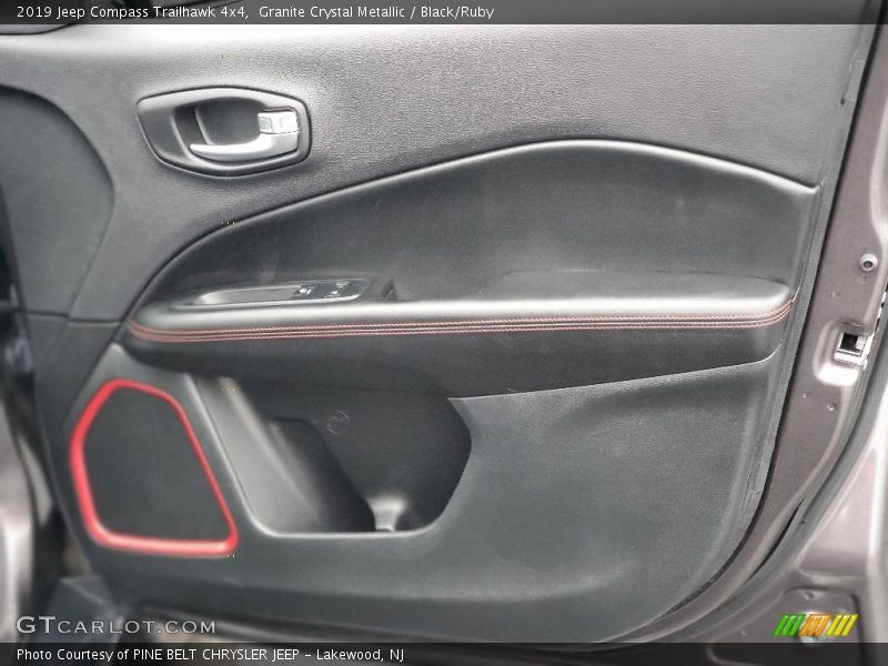 Granite Crystal Metallic / Black/Ruby 2019 Jeep Compass Trailhawk 4x4
