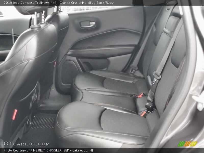 Granite Crystal Metallic / Black/Ruby 2019 Jeep Compass Trailhawk 4x4