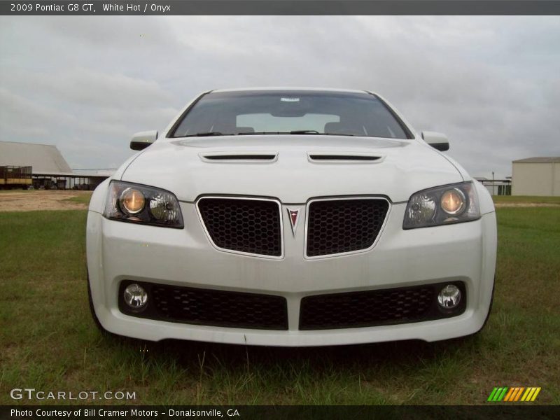 White Hot / Onyx 2009 Pontiac G8 GT