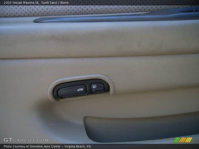 Sunlit Sand / Blond 2003 Nissan Maxima SE