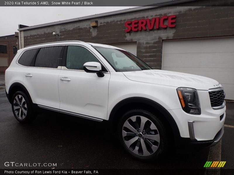 Front 3/4 View of 2020 Telluride S AWD