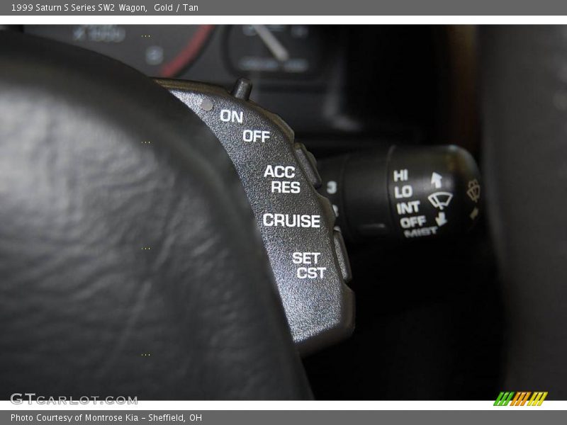 Gold / Tan 1999 Saturn S Series SW2 Wagon