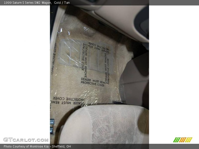 Gold / Tan 1999 Saturn S Series SW2 Wagon