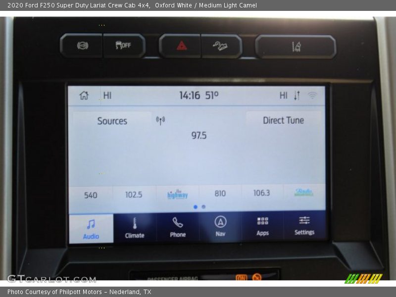 Oxford White / Medium Light Camel 2020 Ford F250 Super Duty Lariat Crew Cab 4x4