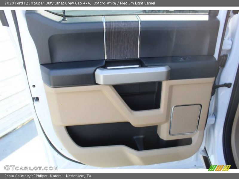 Oxford White / Medium Light Camel 2020 Ford F250 Super Duty Lariat Crew Cab 4x4