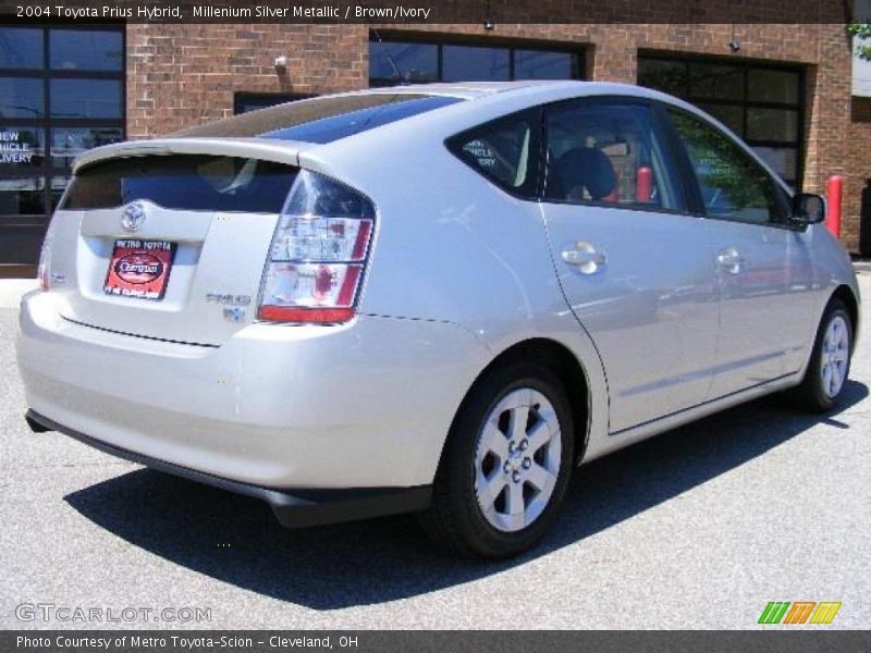 Millenium Silver Metallic / Brown/Ivory 2004 Toyota Prius Hybrid