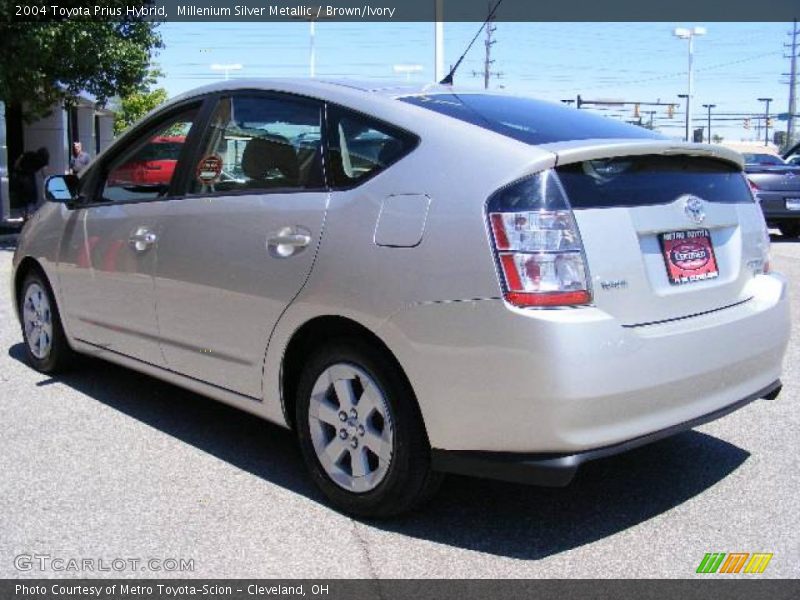 Millenium Silver Metallic / Brown/Ivory 2004 Toyota Prius Hybrid