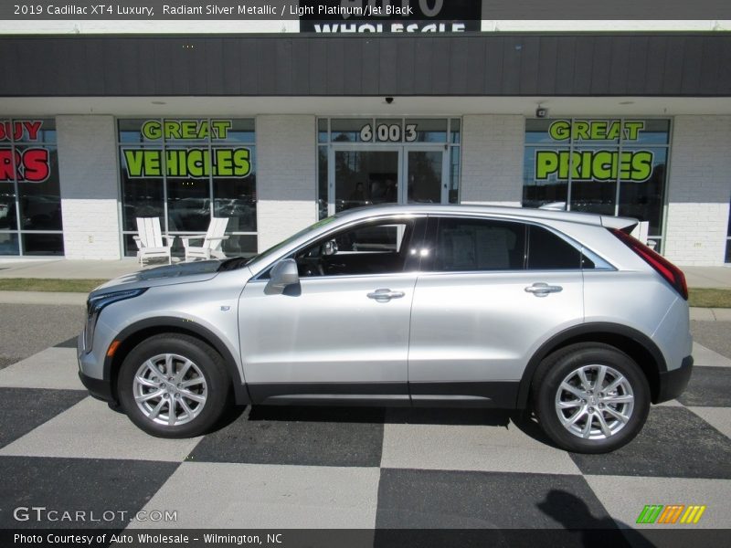 Radiant Silver Metallic / Light Platinum/Jet Black 2019 Cadillac XT4 Luxury