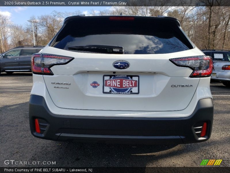Crystal White Pearl / Titanium Gray 2020 Subaru Outback 2.5i Premium