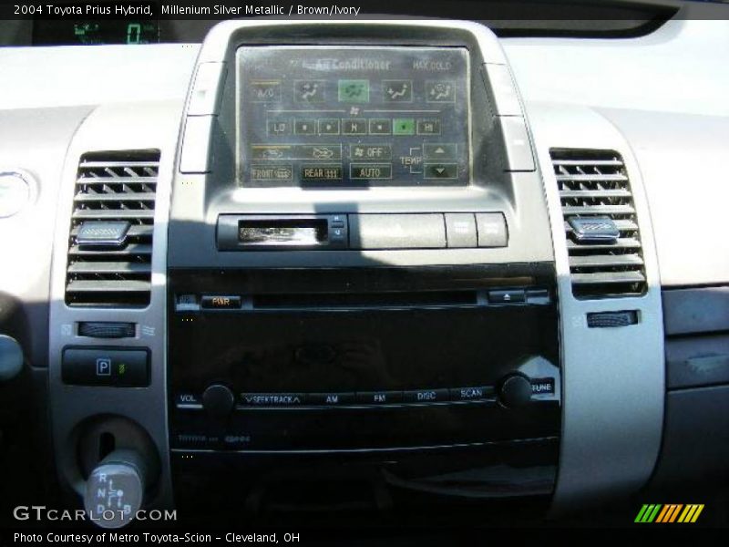 Millenium Silver Metallic / Brown/Ivory 2004 Toyota Prius Hybrid