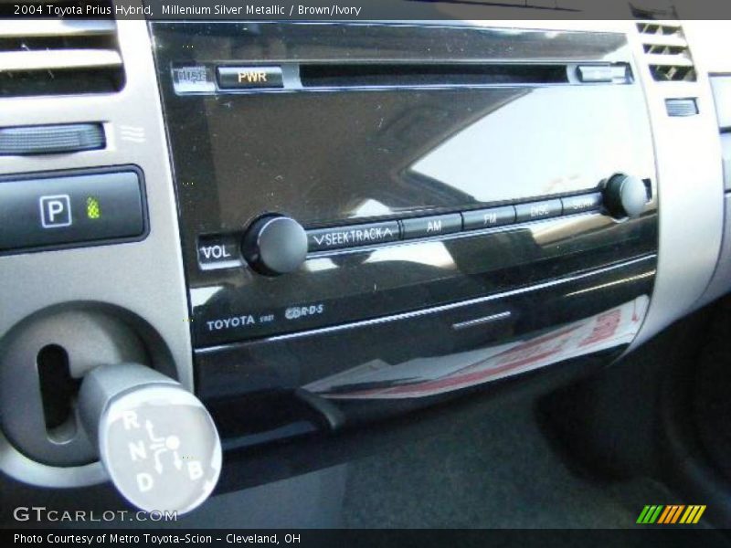 Millenium Silver Metallic / Brown/Ivory 2004 Toyota Prius Hybrid
