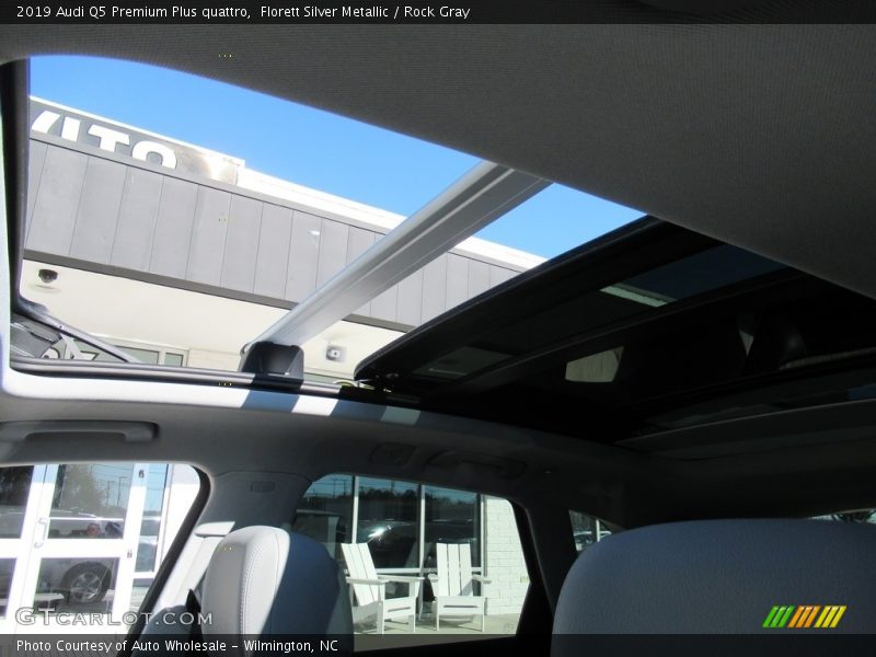 Florett Silver Metallic / Rock Gray 2019 Audi Q5 Premium Plus quattro