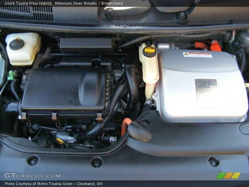 Millenium Silver Metallic / Brown/Ivory 2004 Toyota Prius Hybrid
